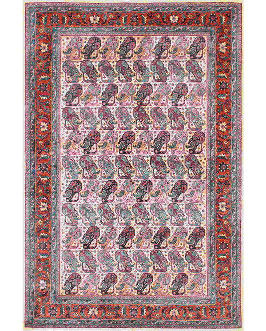 Luxury hand knotted carpet made from 100% Wool