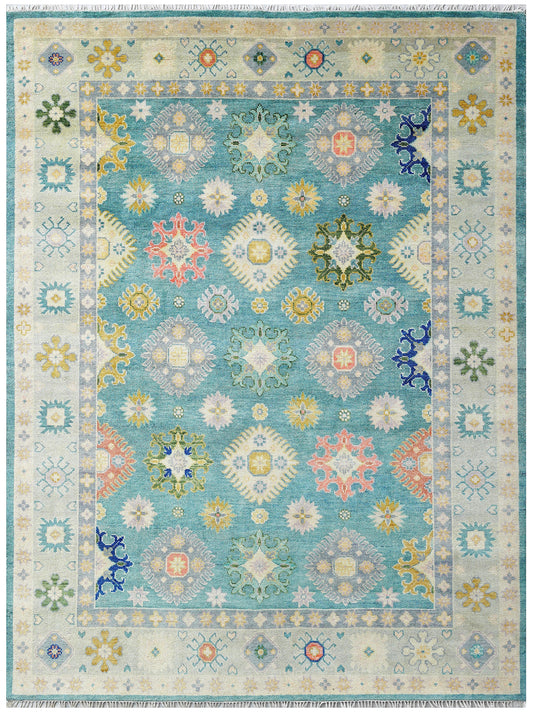 Luxury hand knotted carpet made from 100% Wool