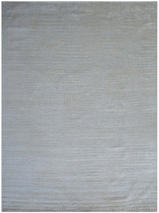 Luxury hand knotted carpet made from 100% Wool