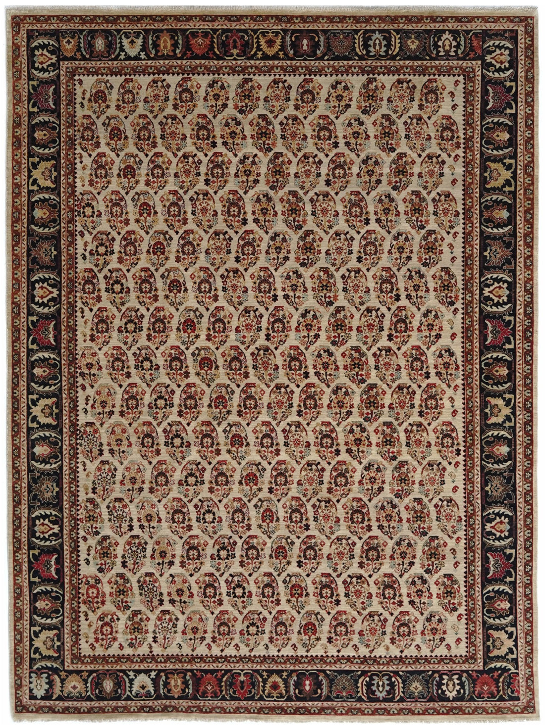 Luxury hand knotted carpet made from 100% Wool