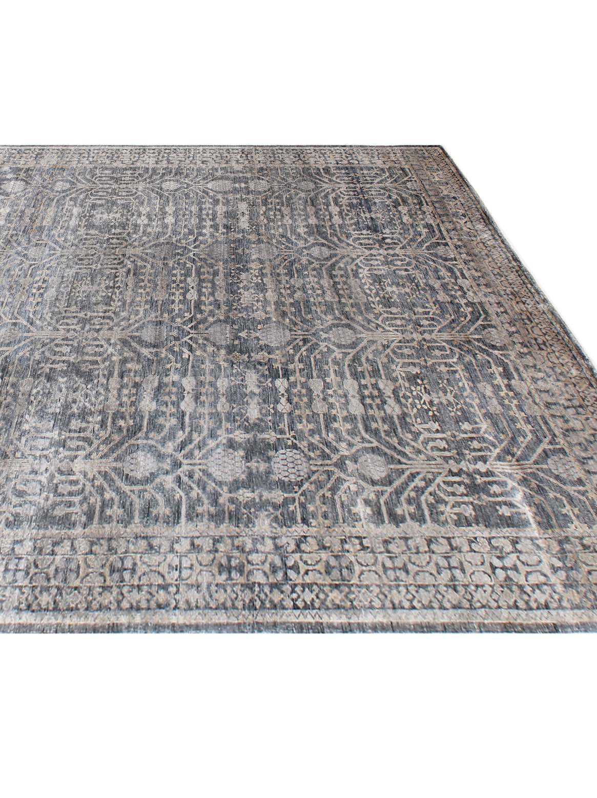 Product: Luxury Carpet | Color: Dark Grey | Size: 5'6" x 8'