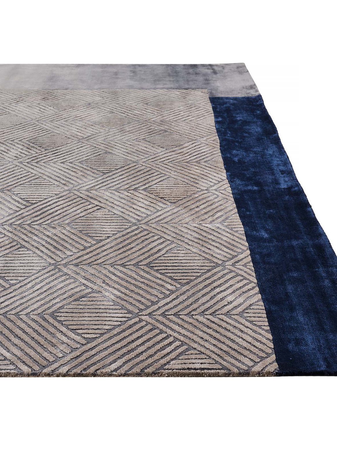 Product: Luxury Carpet | Color: Blue | Size: 5'6" x 8'