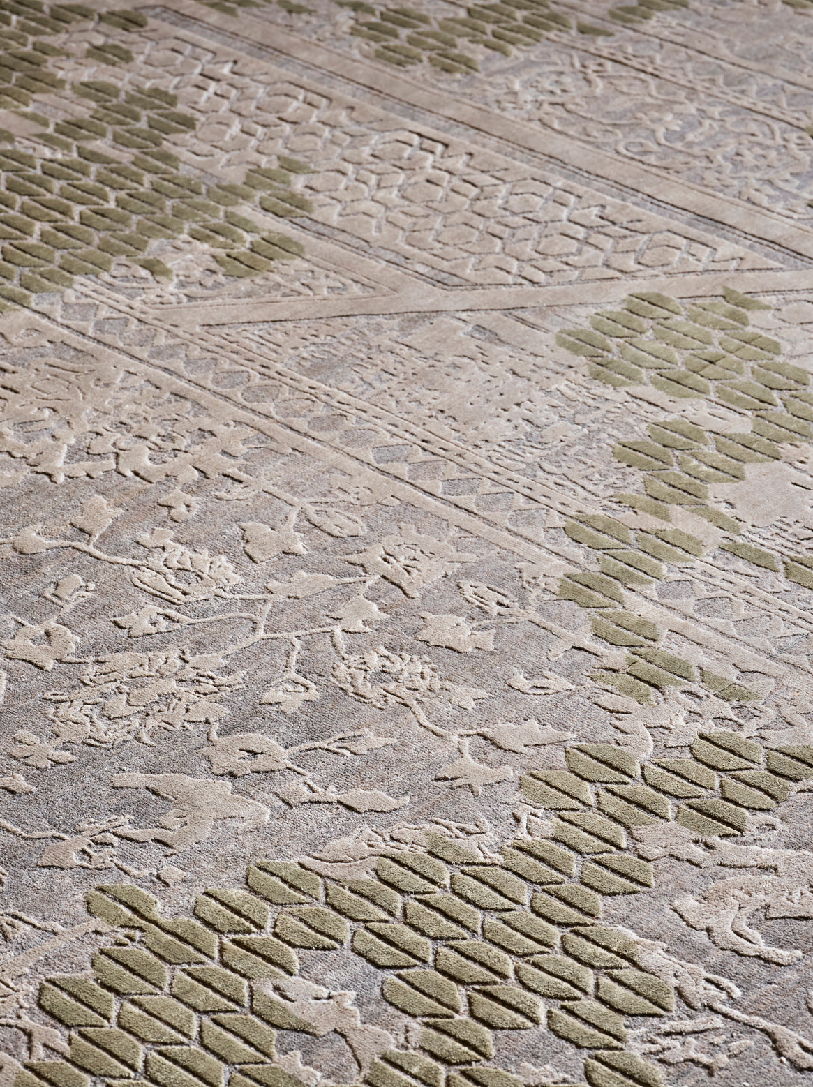 Luxury hand knotted carpet made from Wool & Botanical Silk in moss green color and 5'6" x 8' size