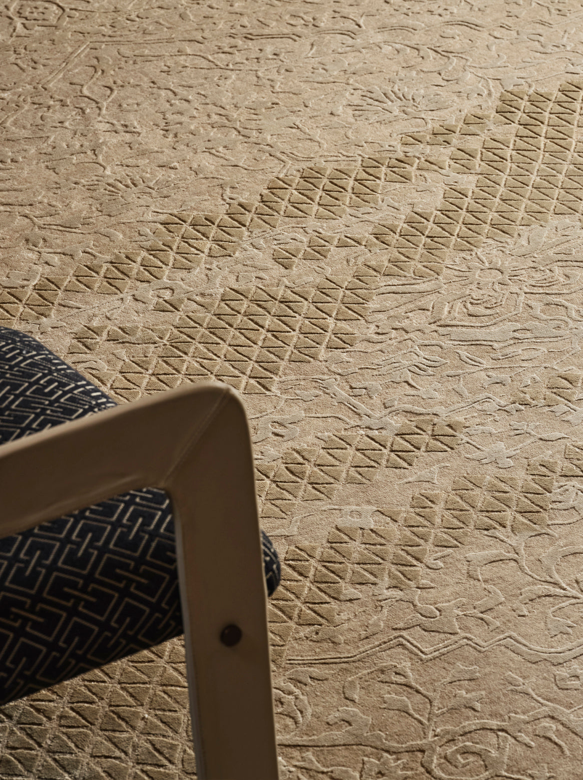 Luxury hand knotted carpet made from Wool & Botanical Silk in gold color and 5'6" x 8' size