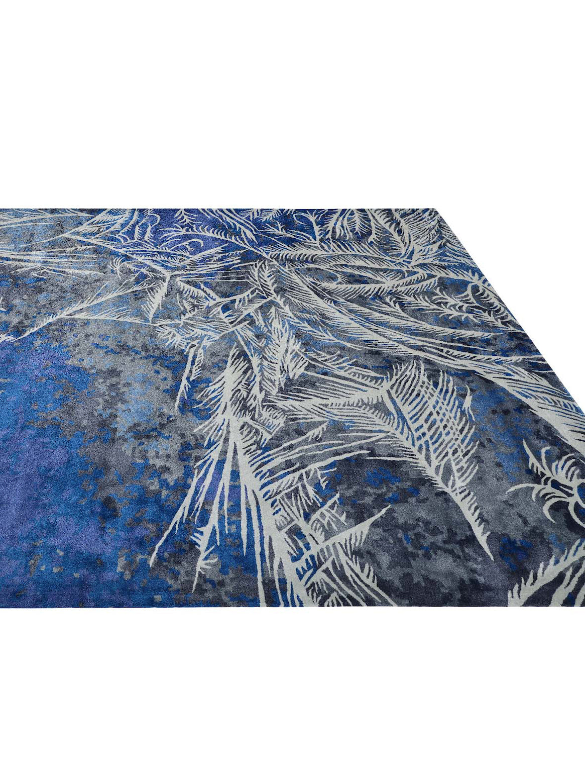 Product: Luxury Carpet | Color: Multi | Size: 8' x 10'