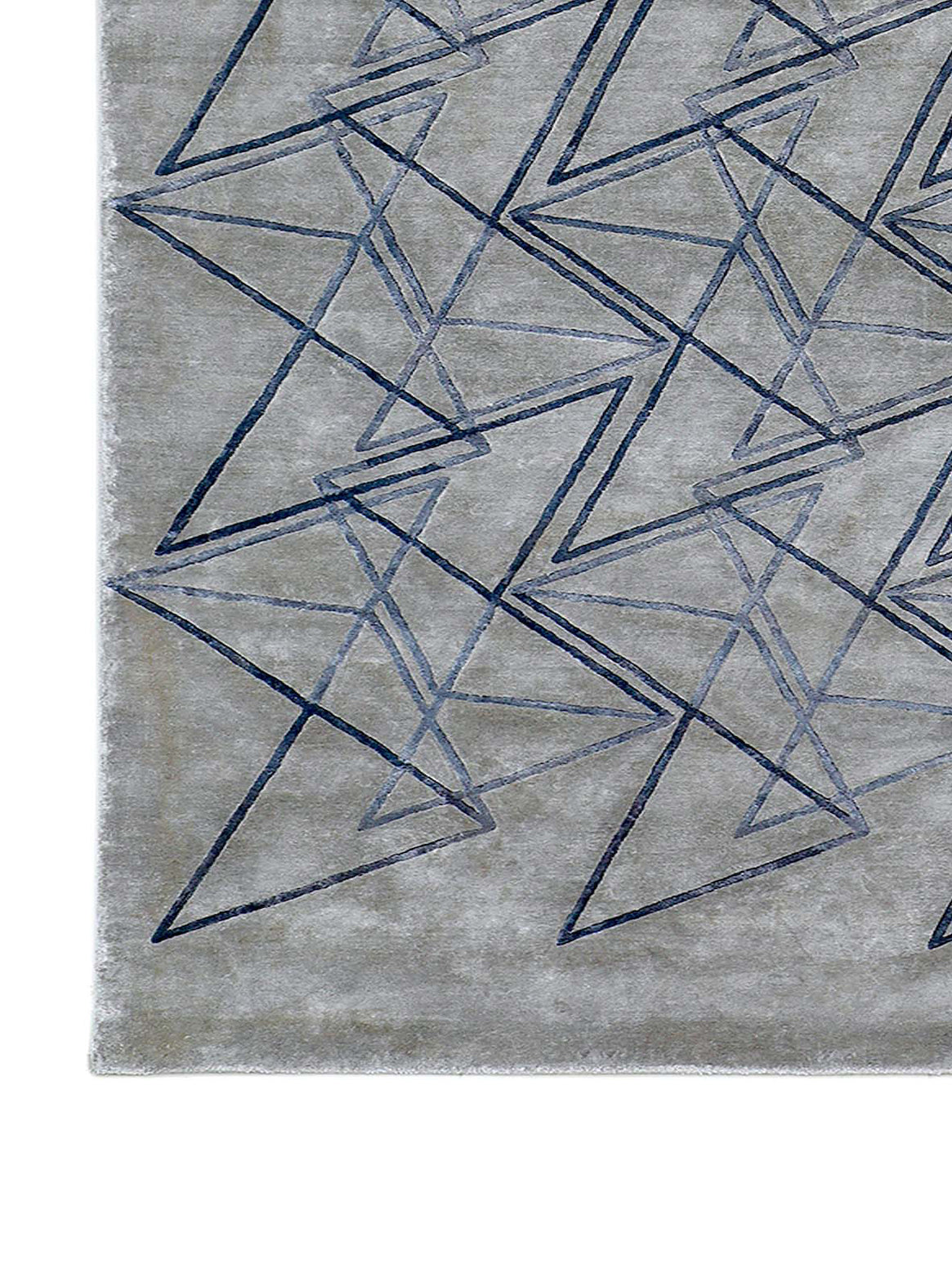 Product: Luxury Carpet | Color: Grey Blue | Size: 5'6" x 8'