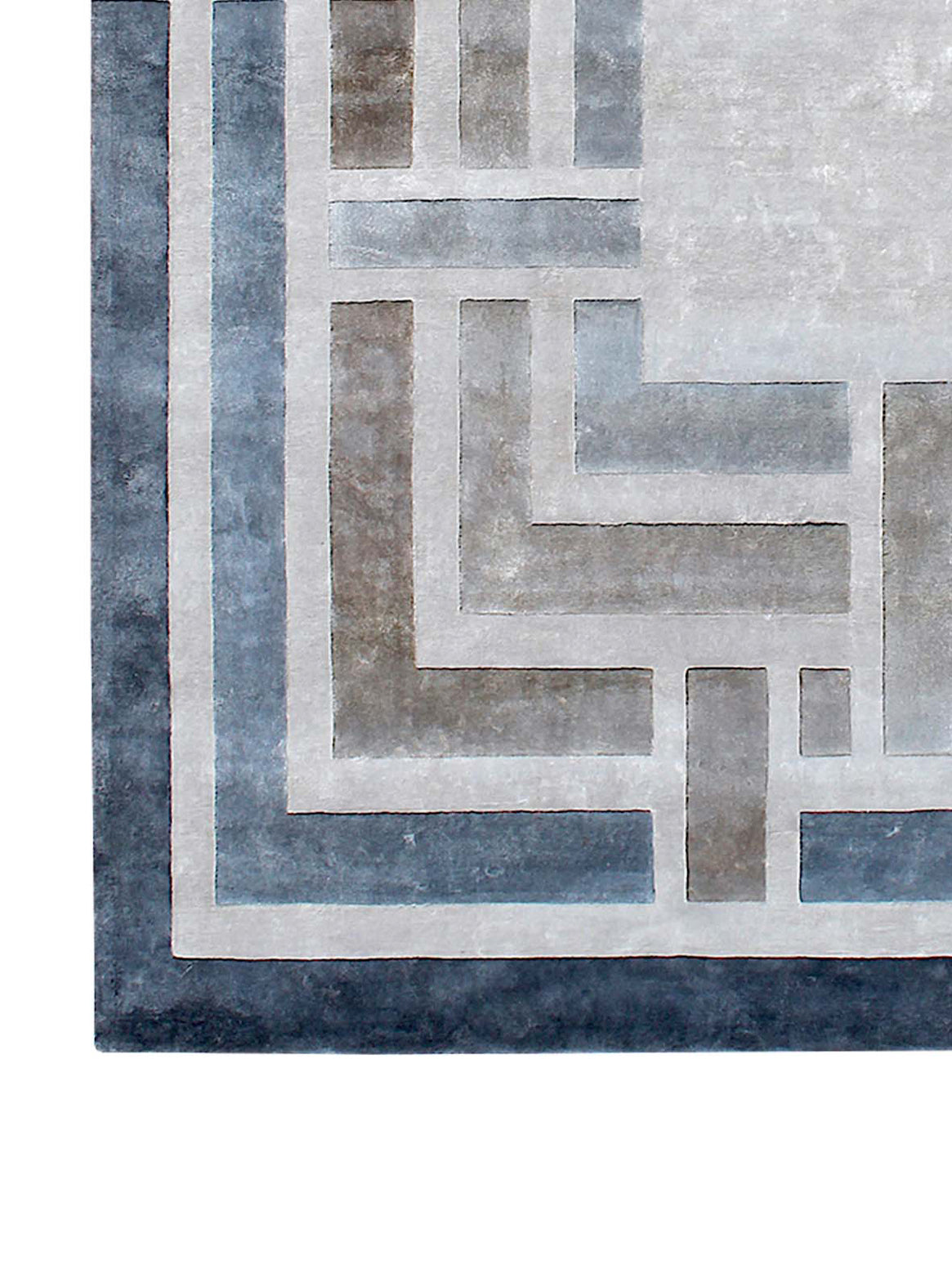 Product: Luxury Carpet | Color: Beige Blue | Size: 4'6" x 6'6"
