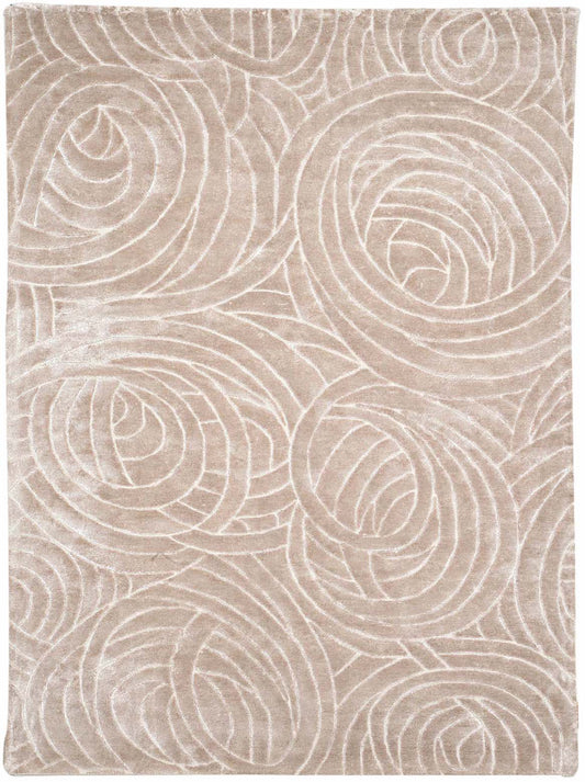 Luxury hand tufted carpet made from Wool & Botanical Silk