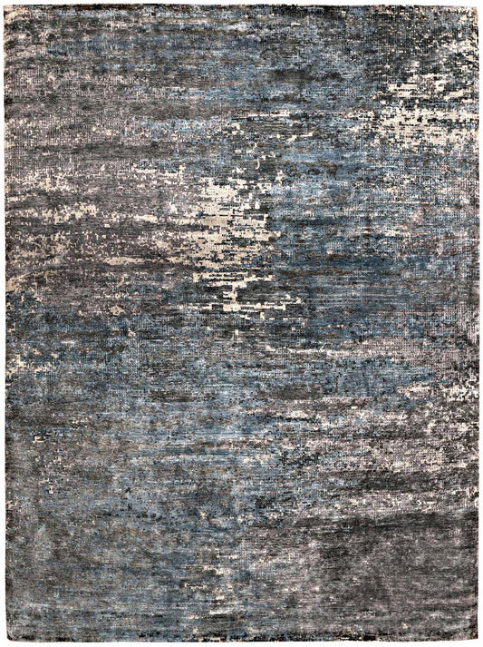 Luxury hand knotted carpet made from Wool & Bamboo Silk