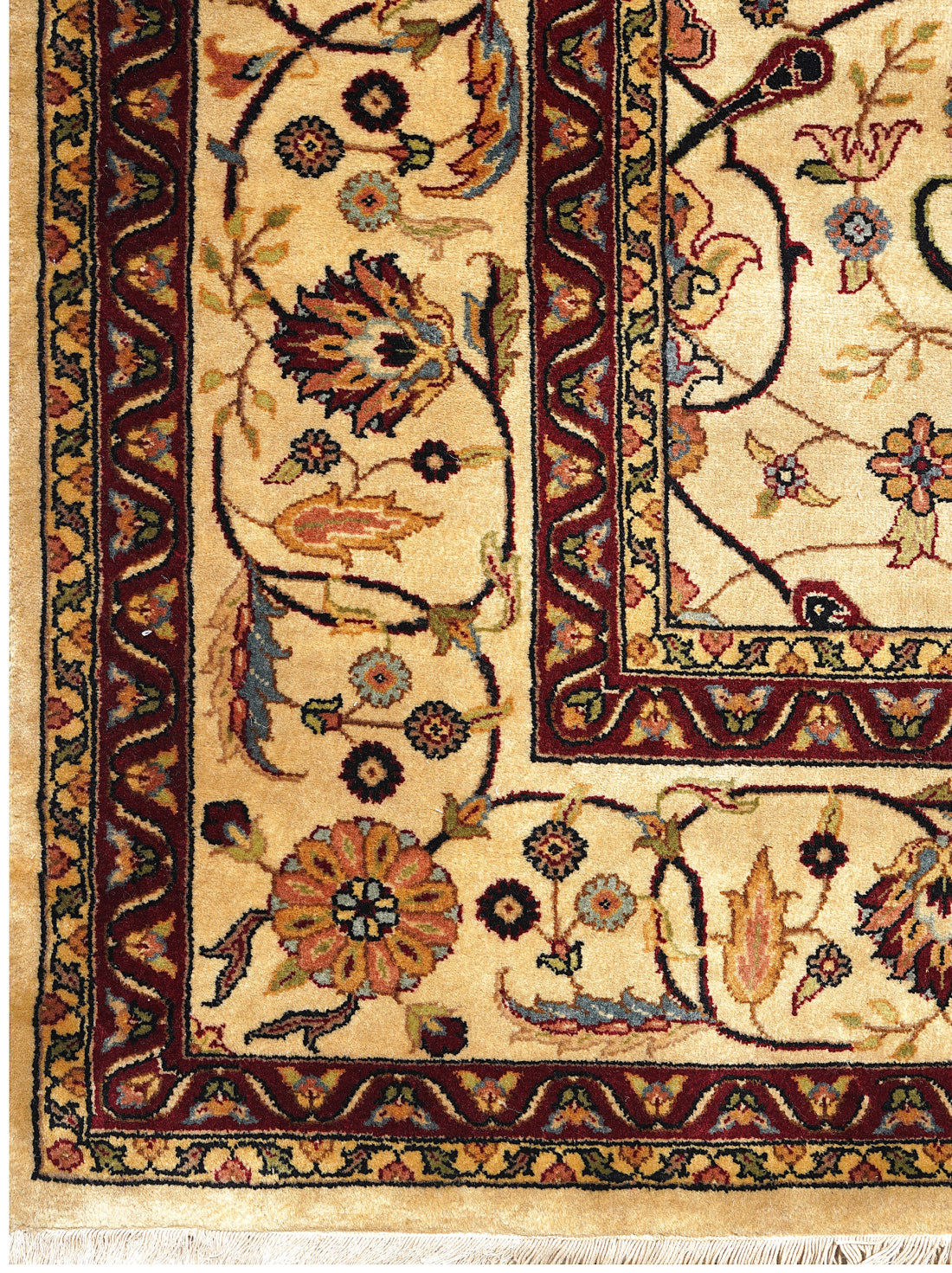 Luxury hand knotted carpet made from 100% Wool in assorted color and 8' x 10' size