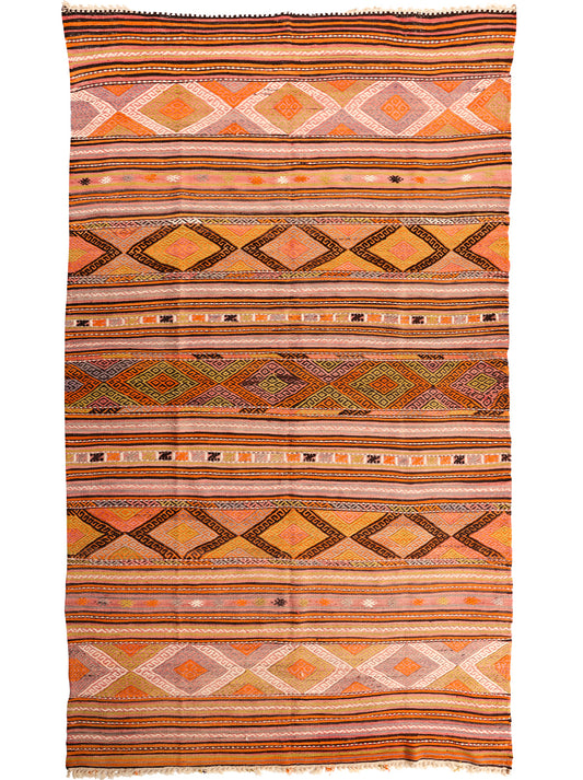 Luxury hand woven carpet made from 100% Wool